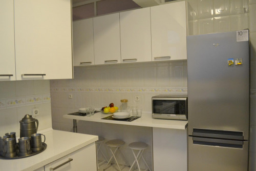 First-class double bedroom with ensuite shower and a balcony, in Lapa - Gallery - 6