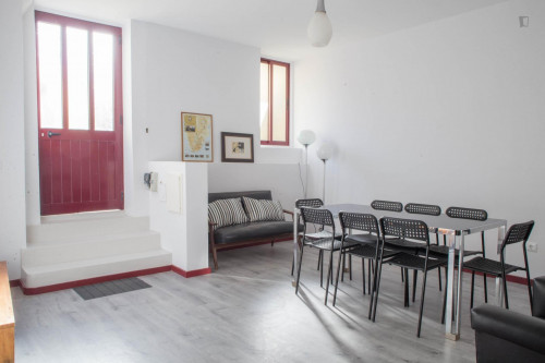 Snug single bedroom in Paranhos - Gallery - 18