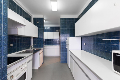 Pleasant double bedroom close to Universidade Engenharia Porto - Gallery - 10