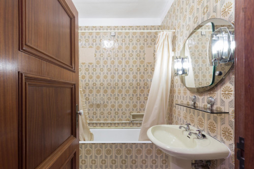 Pleasant double bedroom close to Universidade Engenharia Porto - Gallery - 6