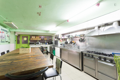 Neat double bedroom in Cedofeita, bordering Massarelos - Gallery - 15