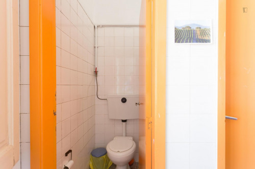 Neat double bedroom in Cedofeita, bordering Massarelos - Gallery - 10