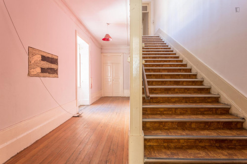 Neat double bedroom in Cedofeita, bordering Massarelos - Gallery - 17