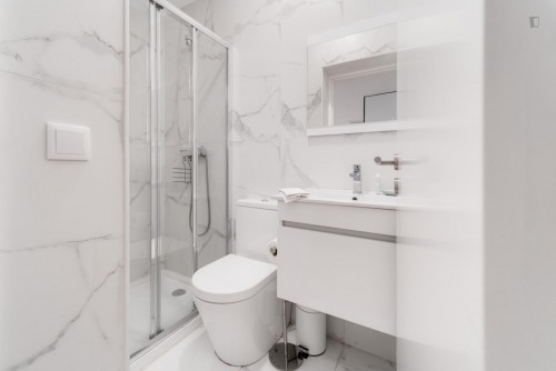 Lovely 1-bedroom apartment next to Faculdade de Belas Artes in Porto - Gallery - 15