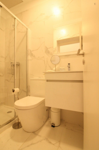 Lovely 1-bedroom apartment next to Faculdade de Belas Artes in Porto - Gallery - 27