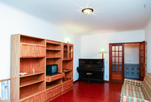 Typical 2-bedroom apartment in residential Olivais neighbourhood  - Gallery -  3