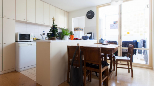 Single bedroom in a renowned architect housing complex, in Cedofeita - Gallery - 5