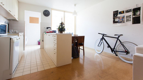 Single bedroom in a renowned architect housing complex, in Cedofeita - Gallery - 6