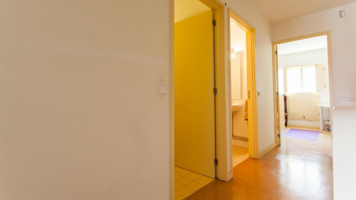 Single bedroom in a renowned architect housing complex, in Cedofeita - Gallery - 10