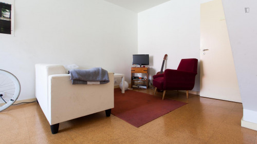 Single bedroom in a renowned architect housing complex, in Cedofeita - Gallery - 4