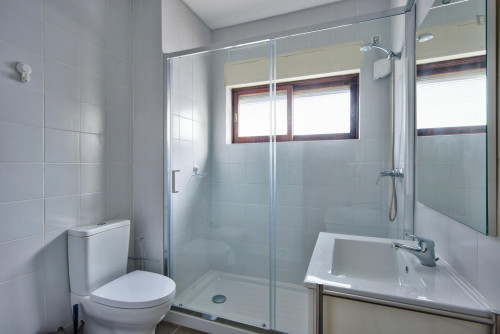 Cozy and sunny 4-bedroom apartment close to Coimbra train station - Gallery - 54