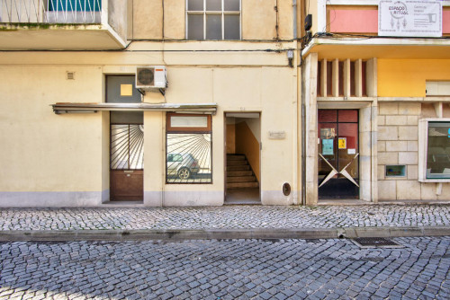 Cozy and sunny 4-bedroom apartment close to Coimbra train station - Gallery - 27