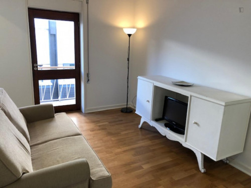 Cozy and sunny 4-bedroom apartment close to Coimbra train station - Gallery - 37