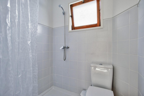 Cozy and sunny 4-bedroom apartment close to Coimbra train station