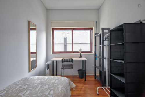 Cozy and sunny 4-bedroom apartment close to Coimbra train station - Gallery - 7