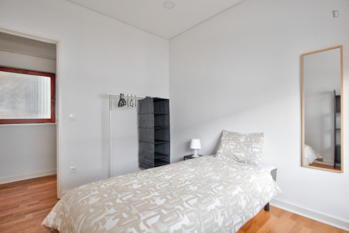 Cozy and sunny 4-bedroom apartment close to Coimbra train station - Gallery - 20