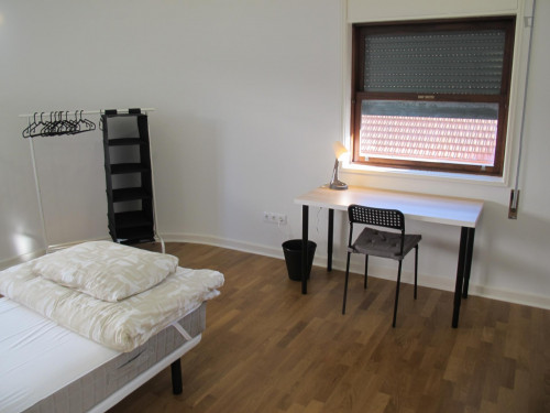 Cozy and sunny 4-bedroom apartment close to Coimbra train station - Gallery - 30