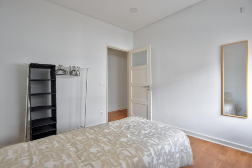 Cozy and sunny 4-bedroom apartment close to Coimbra train station - Gallery - 14