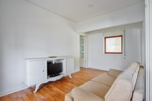 Cozy and sunny 4-bedroom apartment close to Coimbra train station - Gallery - 44