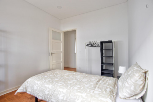 Cozy and sunny 4-bedroom apartment close to Coimbra train station - Gallery - 21