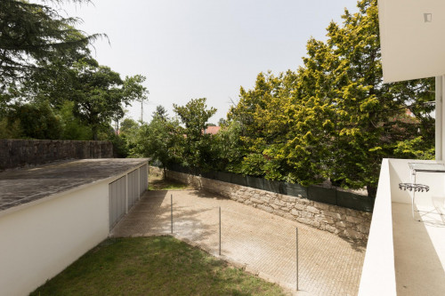 Sunny single bedroom near Universidade Lusíada do Porto - Gallery - 8