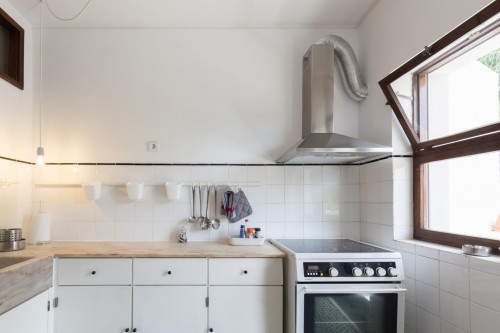 Sunny single bedroom near Universidade Lusíada do Porto - Gallery - 10