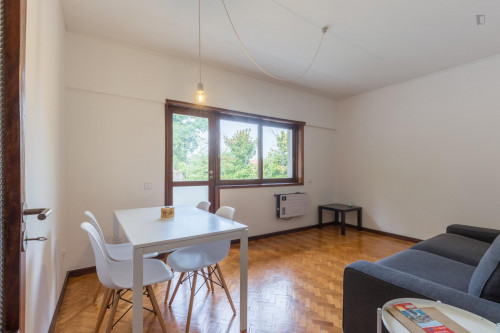 Sunny single bedroom near Universidade Lusíada do Porto - Gallery - 14