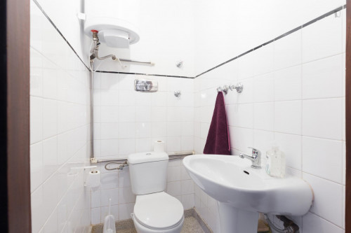 Sunny single bedroom near Universidade Lusíada do Porto - Gallery - 6