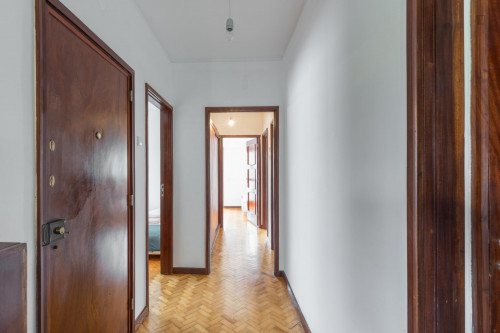 Sunny single bedroom near Universidade Lusíada do Porto - Gallery - 5