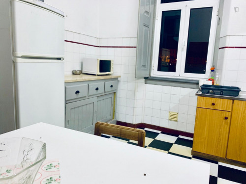 Modest single bedroom close to Universidade de Coimbra - Gallery - 13