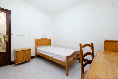 Single bedroom in a 4-bedroom apartment near Universidade de Coimbra  - Gallery -  1
