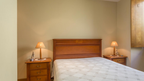 Luminous Double Bedroom In A House With An Amazing Terrace Close To Porto - 1