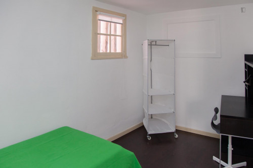 Neat Single Bedroom Close To Universidade De Coimbra - 2
