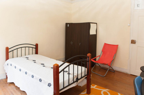 Comfy and bright single bedroom in Coimbra  - Gallery -  2