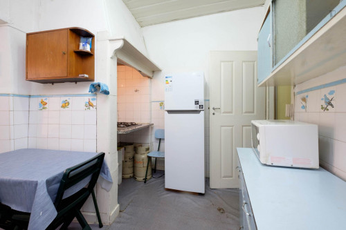 Comfy and bright single bedroom in Coimbra - Gallery - 24