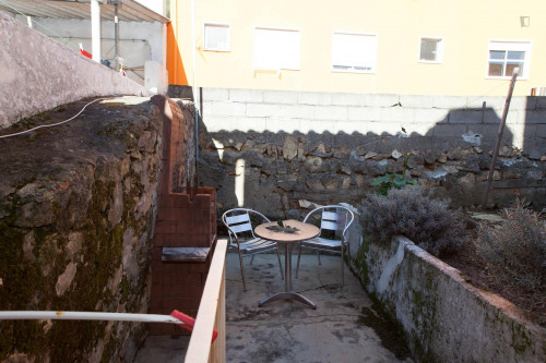 Comfy and bright single bedroom in Coimbra - Gallery - 5