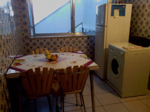 Single bedroom in 4-bedroom apartment - Gallery - 2