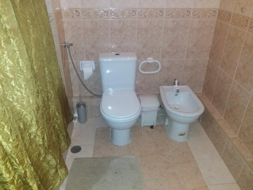 Double bedroom in 3-bedroom apartment  - Gallery -  5