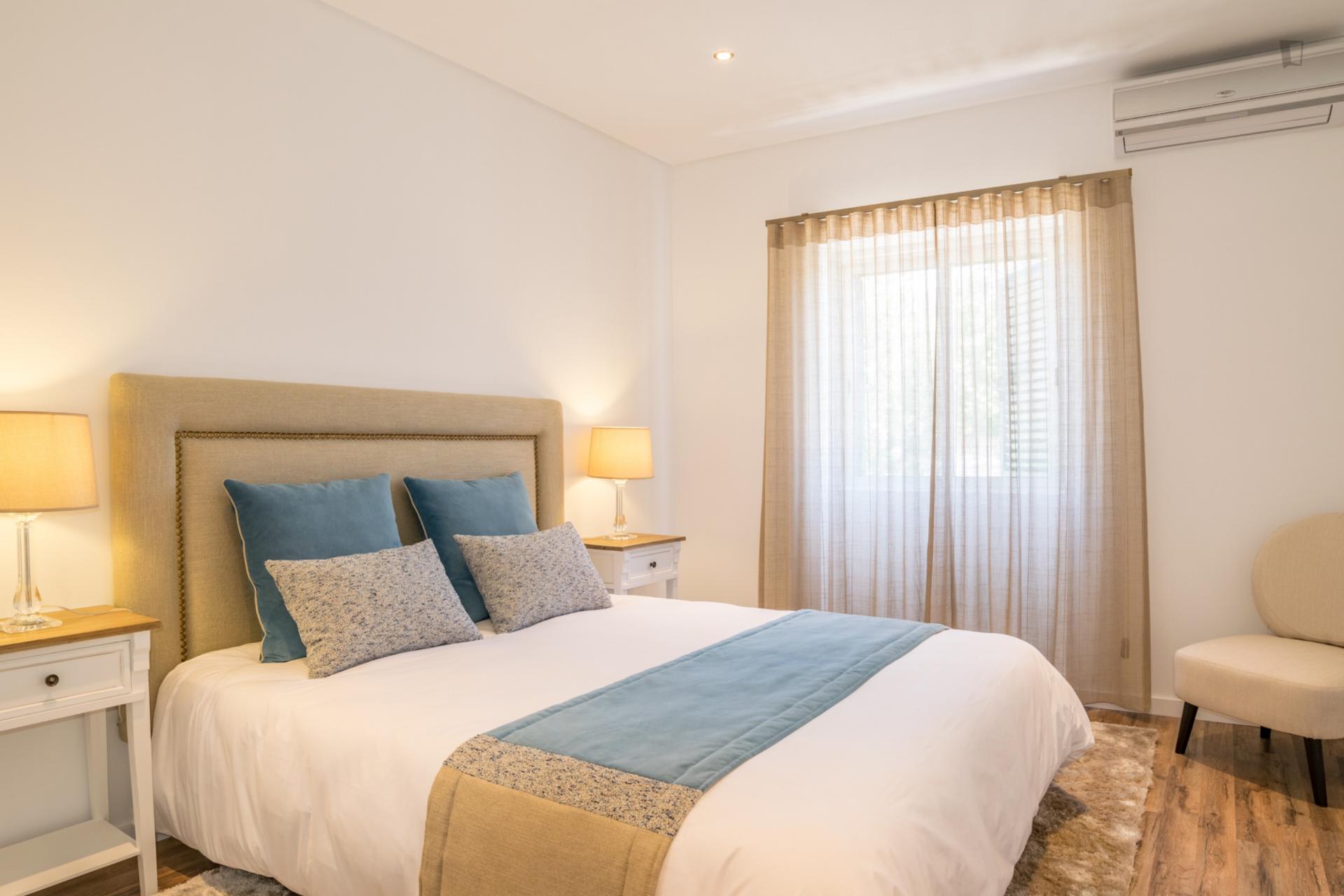 Classy 2-bedroom flat in the Sé area