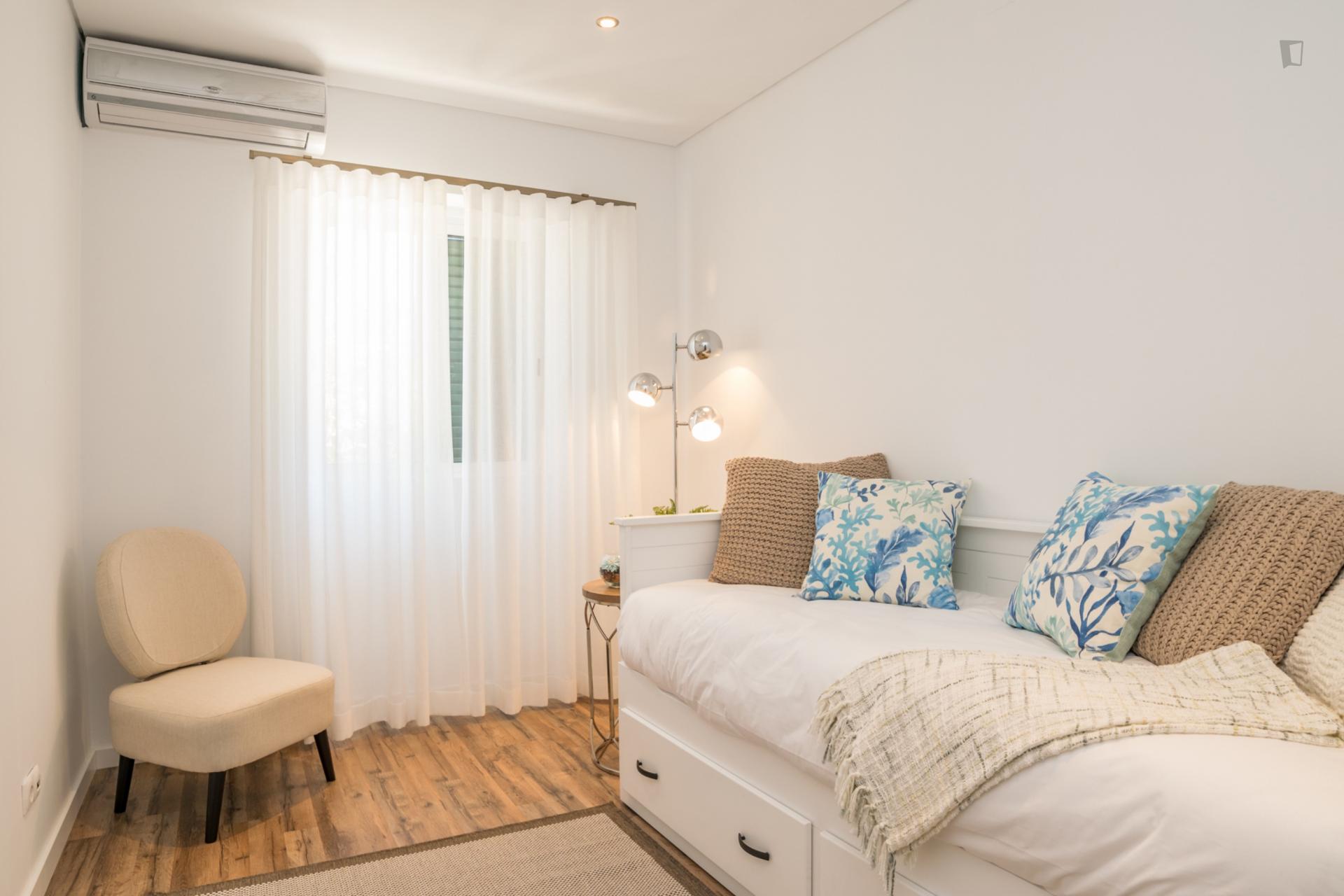 Pleasant 2-bedroom flat near Escola Superior de Educação e Comunicação