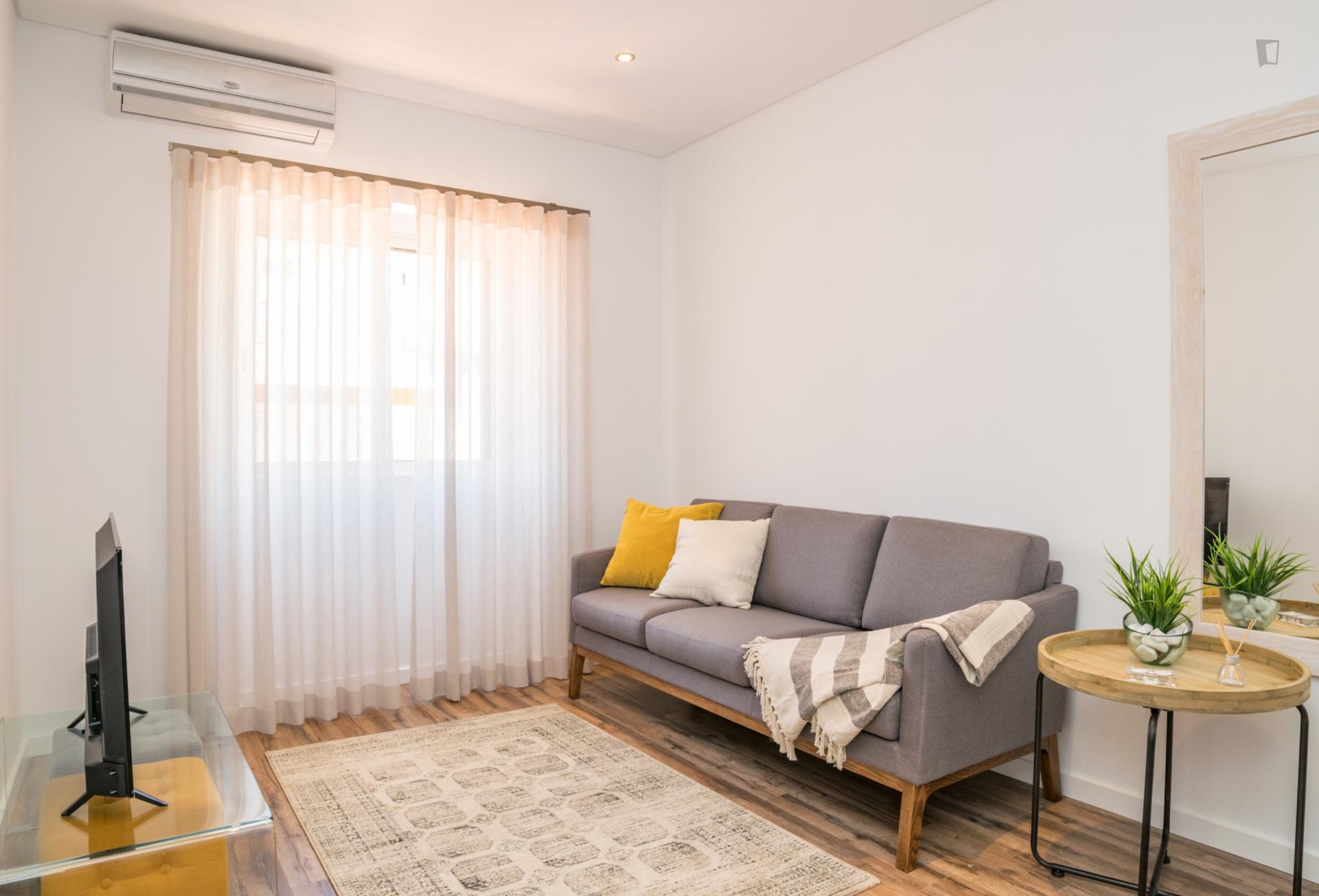 Pleasant 2-bedroom flat near Escola Superior de Educação e Comunicação