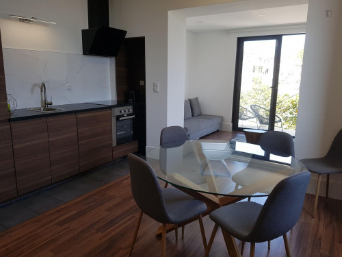 2-bedroom apartment, with outdoor area