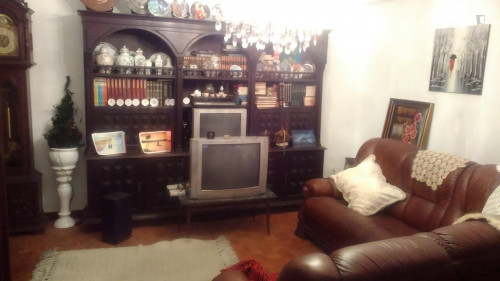 Double bedroom in 3-bedroom apartment