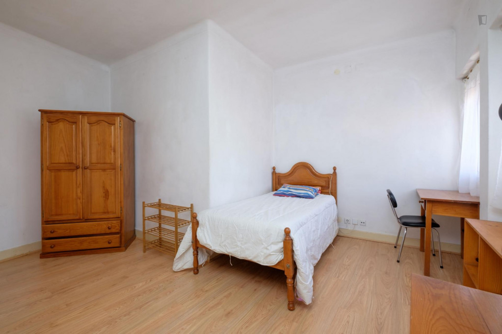 Pleasant single bedroom not far from Universidade de Coimbra