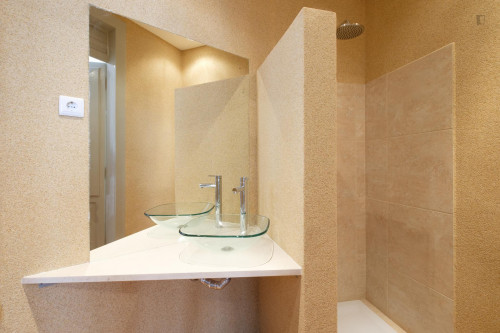 Stylish 1-bedroom flat close to Universidade de Coimbra - Gallery - 5