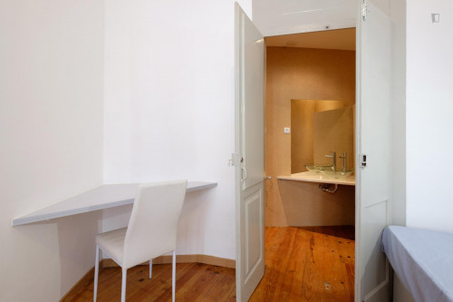 Stylish 1-bedroom flat close to Universidade de Coimbra - Gallery - 10