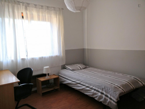  Bright Single Bedroom 140x195 Close Alma Shopping  -  Bright single bedroom 140x195 close Alma Shopping  - Gallery -  1