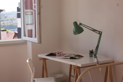 Lovely and shiny single bedroom in Coimbra - Gallery - 26