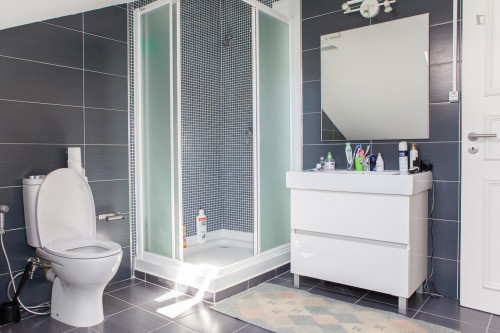 Single bedroom near Jardim Botânico da Universidade de Coimbra - Gallery - 9