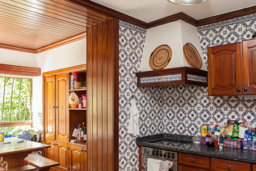 Single bedroom near Jardim Botânico da Universidade de Coimbra - Gallery - 16